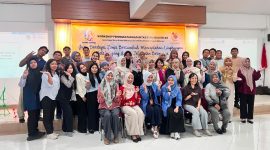 Potret Foto Bersama Pada Kegiatan Workshop Peningkatan Kapasitas Guru/Wali Kelas, (Foto: Ist.)