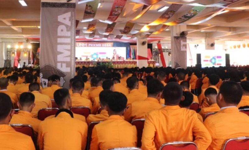 Potret Mahasiswa Baru UNM pada kegiatan PKKMB, (Foto: Int.)