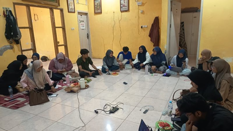 Suasana Rapat Panitia Harlah Ke-50 Tahun LPM Profesi UNM, (Foto: Ist)