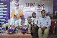 Foto Tim UPA BK UNM di Stand Pameran Dies Natalis, (Foto: Int.)