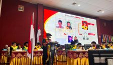 Potret Jamaluddin saat Bacakan Riwayat Hidup Muhammad Rais, (Foto: Putri Salsabila)