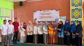 Foto bersama saat pelaksaan kegiatan Program Kemitraan Masyarakat FMIPA UNM, (Foto: Ist.)