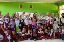 Foto bersama setelah praktik gosok gigi, (Foto: Ist.)