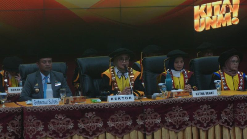 Potret Plt Rektor UNM, Farida Patittingi saat Upacara Peringatan Dies Natalis ke-65, (Foto: Alyani Fajrina Nuryabri)