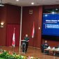 Potret Maman Suryaman Dosen PBSI UNY saat Sampaikan Sambutan pada Pekan Pujangga, (Foto : Nur Hafizhah)