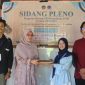 Foto Penyerahan Palu Sidang UKM LPM Penalaran di Rumah Adat Luwu, Benteng Somba Opu, (Foto: Ist.)